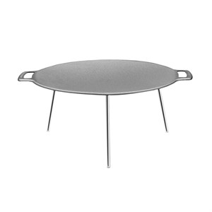 Rund stegeplade med to håndtag og tre aftagelige ben, diameter 58 cm, til hævet madlavning.