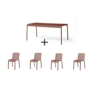 Udendørs møbelsæt i jernrød med rektangulært bord og fire stole, alle med lameldesign.