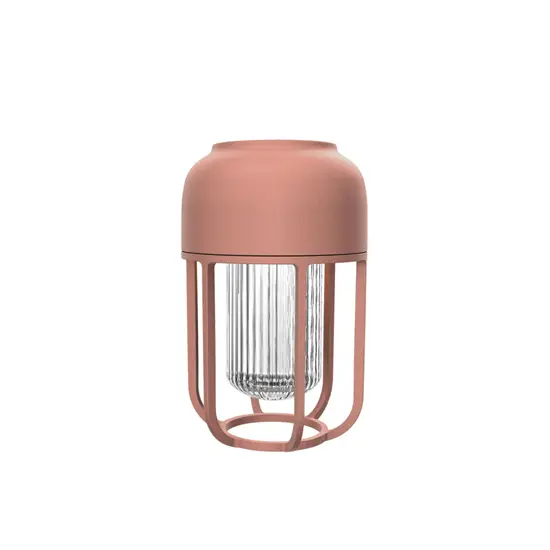 Cylindrisk udendørslampe med pulverlakeret stel og ribbet glas, 21 x 13 cm.