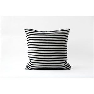 Image of Semibasic - Pude - STILL Cushion - 50x50 cm