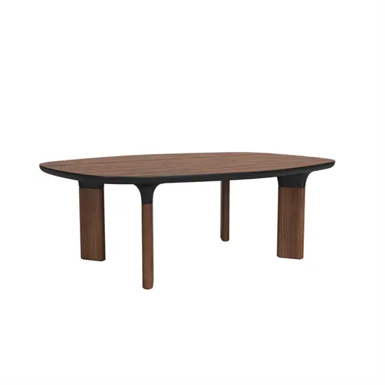 Sofabord med asymmetrisk valnøddeplade og sorte ben i moderne stil.