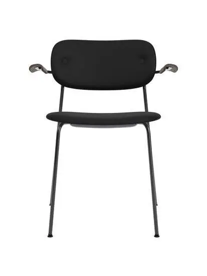 Audo Copenhagen - Co Dining Chair w/Armrest -Black Base - Dark Oak Arms - Sort læder