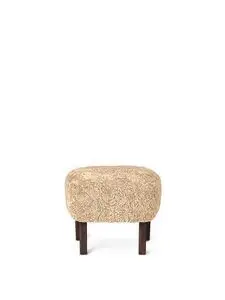 Audo Copenhagen - Ingeborg, Ottoman, Oak Legs, Upholstered With PC3L, Dark Stained Oak, EU - HR Foam, Sheepskin Curly (Honey), Sheepskin Curly, Skandilock