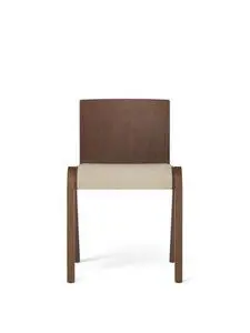 Audo Copenhagen - Ready, Dining Chair, Oak Base, Upholstered Seat, PC0T, Red Stained Oak, EU/US - CAL117 Foam, 02 (Beige), Bouclé, Bouclé, Audo