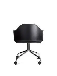 Sort stol med buet ryg, armlæn og drejefod med hjul. Moderne, metallisk udseende.