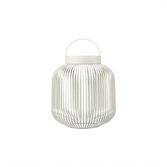 Blomus LED-lampe i silkegrå med lodrette stænger og håndtag for nem bærbarhed.