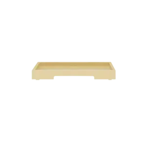 Rektangulær bakke i lys hvede farve med hævede kanter, minimalistisk design.