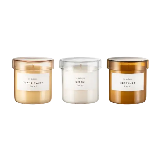Tre Blomus VALOA duftlys i glasbeholdere: Ylang-Ylang, Neroli og Bergamot. Moderne design.