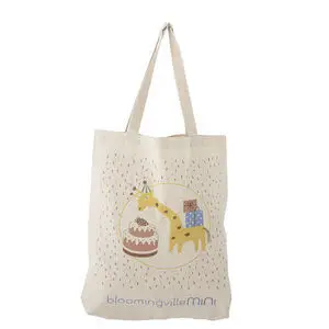 Mulepose med giraff, kage og gaver. "bloomingville mini" tekst i bunden.