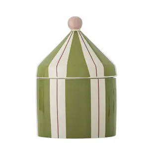 Krukke med grøn- og hvidstribet mønster, røde linjer, konisk låg og lyserød knop på toppen.