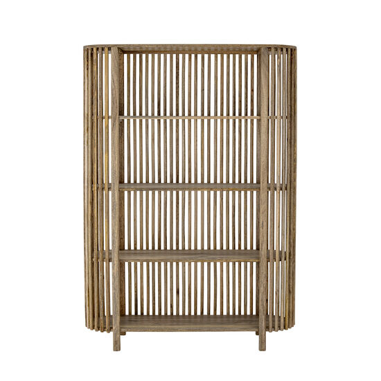 Træhylde med slatted design og flere hylder. Naturlig finish fremhæver træets skønhed.