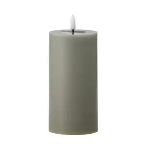 Grøn cylindrisk LED-lys med realistisk flammeeffekt, lavet af paraffin.