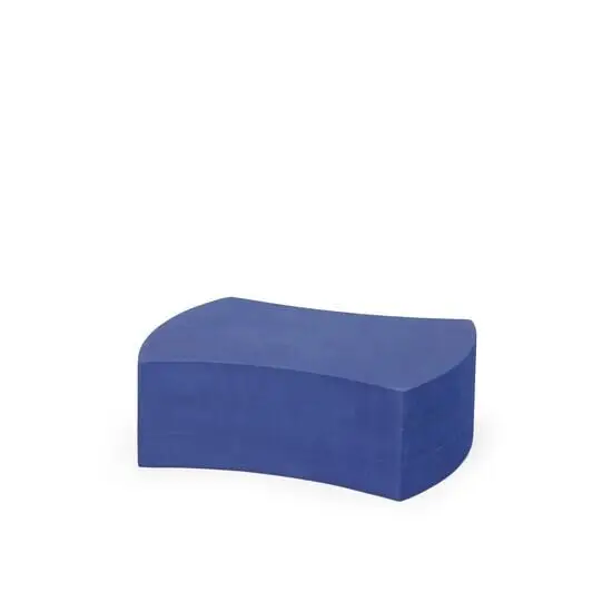 Mørkeblå, buet rektangulær form. Design Edition M 12 fra Bobles.