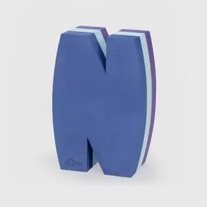 Produkt formet som "N" i blå og lilla lag, med "Bobles" logo nederst til venstre.