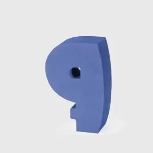 Blåt 3D-objekt formet som bogstavet "Q" med hul i midten af den runde del.