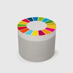 Cylindrisk tumleplanet med farverig top i segmenter og lysegrå sider.