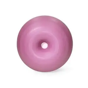 Stor, mørk pink donutformet genstand med hul i midten og koncentriske cirkulære mønstre.