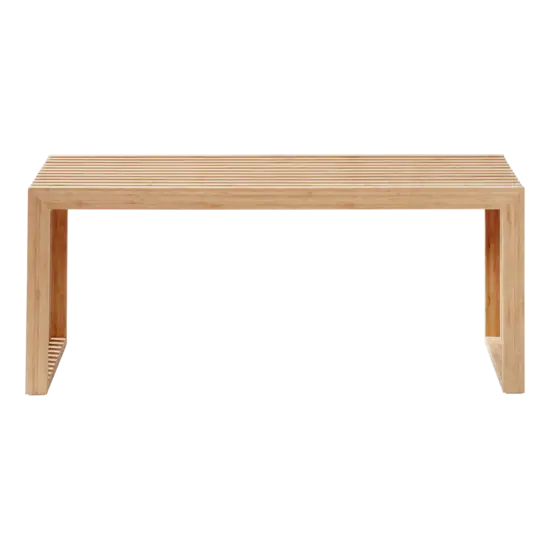 Bænk i bambus med slatted sæde og minimalistisk design. Rektangulær form med enkle ben.