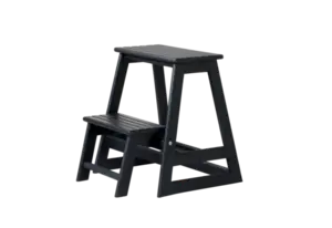 To-trins sort trappestige med robust design og synlige støttefunktioner på siderne.