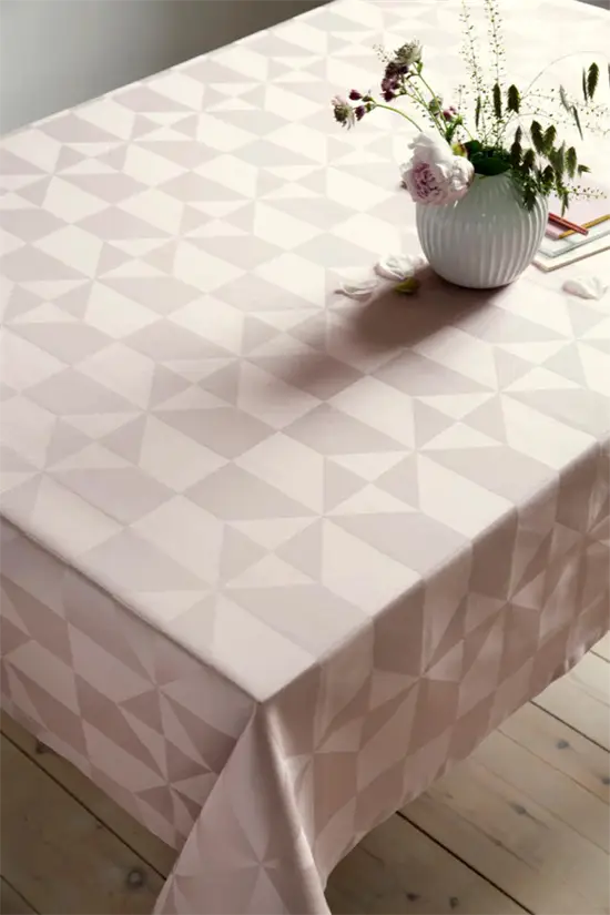 Compliments - Dug - Wind Damask 160x370 cm - Rose