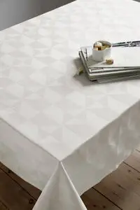 Compliments - Dug - Wind Damask 140x180 cm - Cream