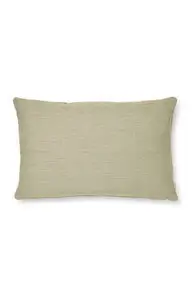 Pudebetræk i lys farve med ribbet tekstur, rektangulær form, passer til 40x60 cm pude.