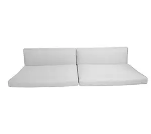 Hvide hynder til 3-personers sofa, to sæde- og ryghynder, rektangulære, simpel stil.