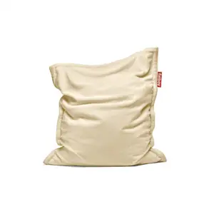 Off-white Fatboy sækkestol med blød form og rød etiket på siden.