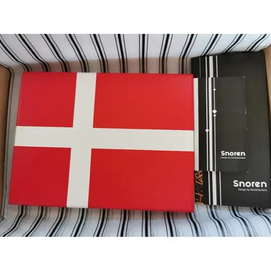Nordic By Hand - Dansk Flag til Snoren