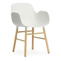 Normann Copenhagen - Form stol m. armlæn - hvid/eg