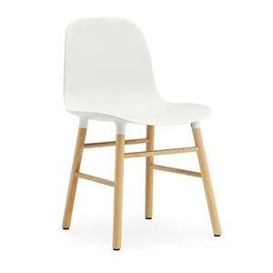 Image of Normann Copenhagen - Form stol - hvid/eg