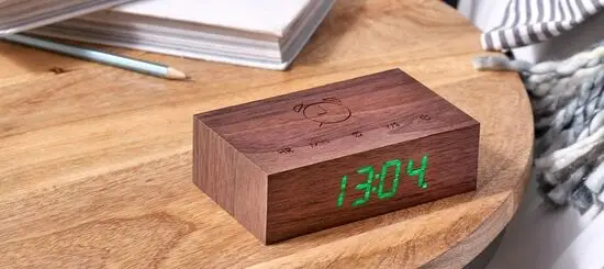Gingko - Flip natural walnut - Vækkeur 11x7 cm - Valnød