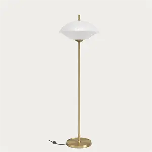 Fritz Hansen - Gulvlampe - Clam - Opal/Messing - Ø40