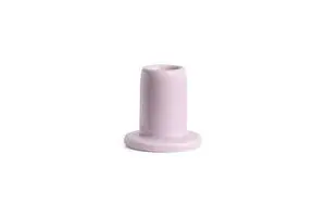 Lyseholder med cylinderformet top og rund base i lys rosa farve.