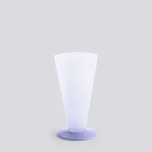 Hay - Conical Vase - Small - Lys blå/lavender blå