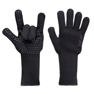 Sorte handsker med prikmønster, "Höfats"-tekst og forlængede manchetter til underarmsbeskyttelse.