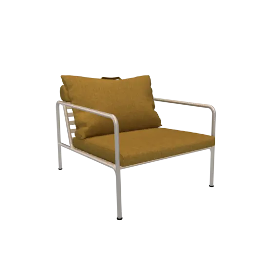 Stol med hvidt metalstel og gule puder. Moderne design med enkel struktur og komfortable sæder.