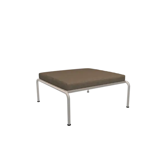 Firkantet ottoman med askefarvet pude og hvidt stel, minimalistisk design.