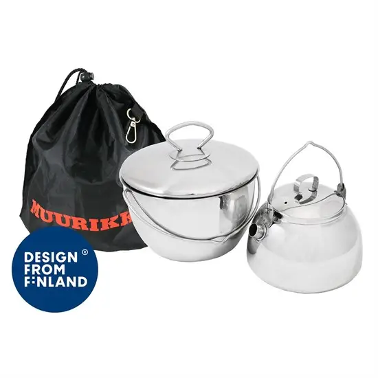 Muurikka lejrbålssæt med gryde, låg, kedel og sort bæretaske. Designet til udendørs madlavning.
