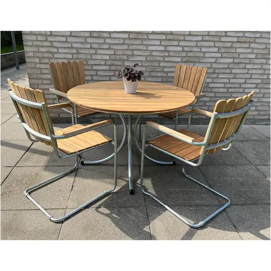 Friis Furniture - Læsø havemøbelsæt - teaktræ - bord med 4 stole
