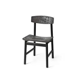 Mater - Stol - Conscious Chair 3162 - Black Lacquered Beech and Coffee Waste Black - by Børge Mogensen & Esben Klint