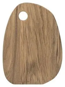 Lille skærebræt med organisk form, rundt hul og synlige træmønstre, fra Mette Ditmer.