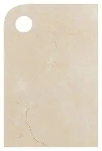Rektangulært serveringsbræt med afrundede hjørner, hul i venstre hjørne, sandfarvet med årer.