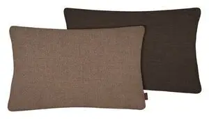 To rektangulære pudebetræk i lys og mørk brun med synlig tekstur.