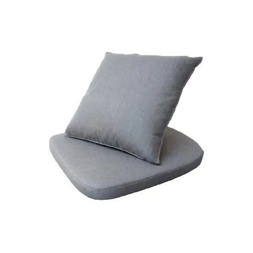 Gråt hyndesæt med sæde- og ryghynde til stol med armlæn, i enkelt og minimalistisk design.