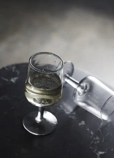 Muubs -Suiro Hvidvinsglas -150 ml - Klar