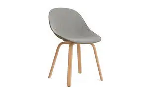Stol med buet, polstret sæde i søgrøn og ben i bøgetræ, moderne design.