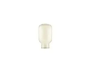 Enkelt glasdel fra Normann Copenhagen Amp Chandelier, aflang oval form med frosted overflade.