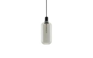 Sort pendel lampe fra Normann (Amp large)