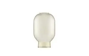 Oval, gennemsigtig lampeskærm i glas fra Normann Copenhagen, enkel og elegant i designet.